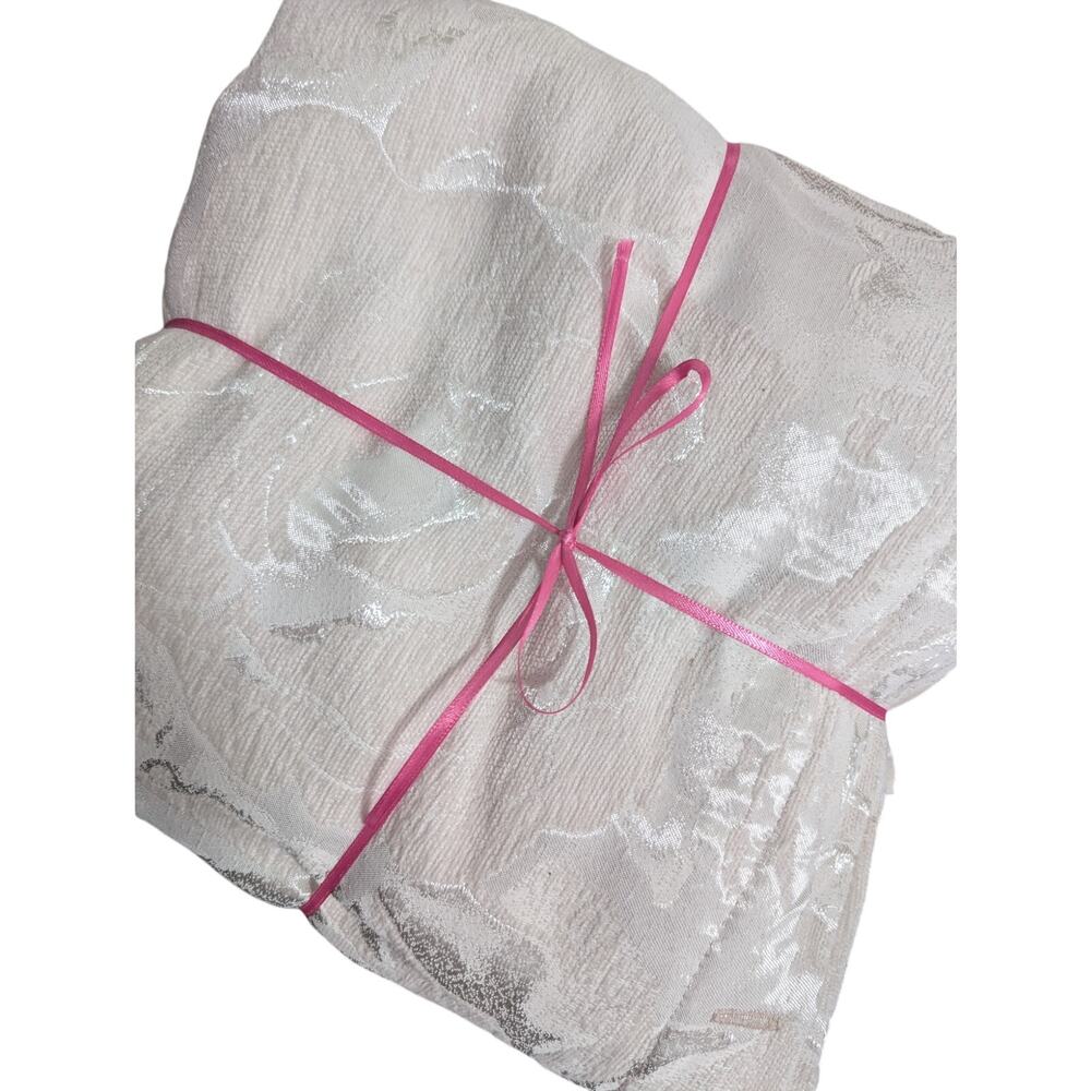 STUNNING GORGEOUS PINK/SILVER BIG ROSES W/SATIN SHEEN FABRIC SHOWER CURTAIN!